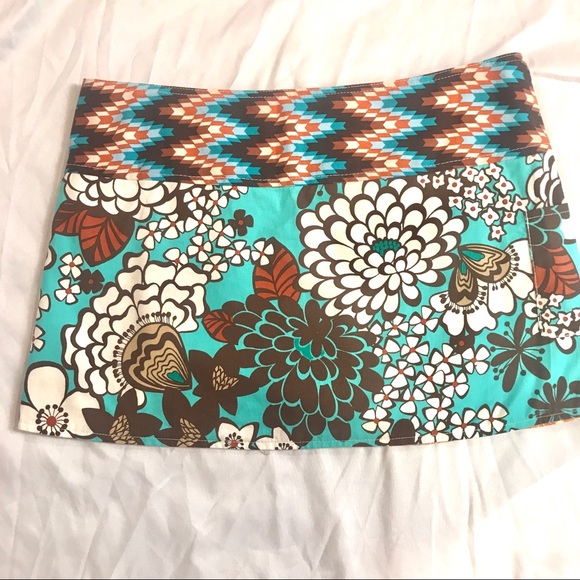 Skirt with snaps at the waistband... too cute !!! - Picture 3 of 4